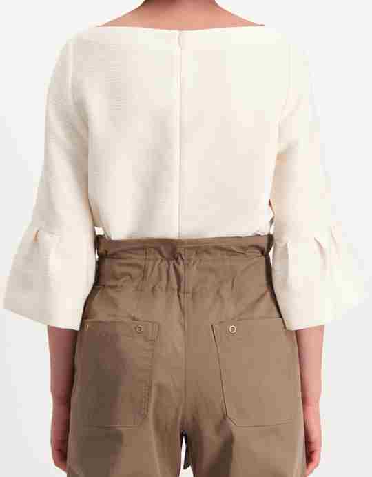Boxy top sleeve detail off-white